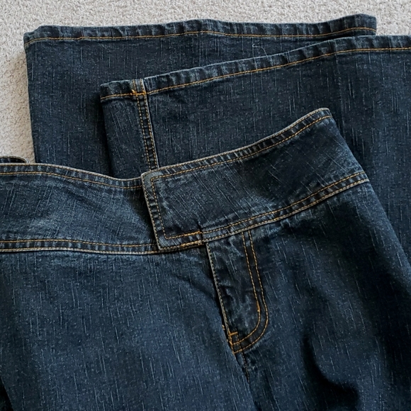 Bisou Bisou boot cut style women's jeans - Picture 10 of 10